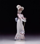 "Garden Song" Glazed Porcelain Figurine by Llardro