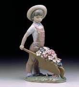 "Little Gardener" Glazed Porcelain Figurine by Llardro
