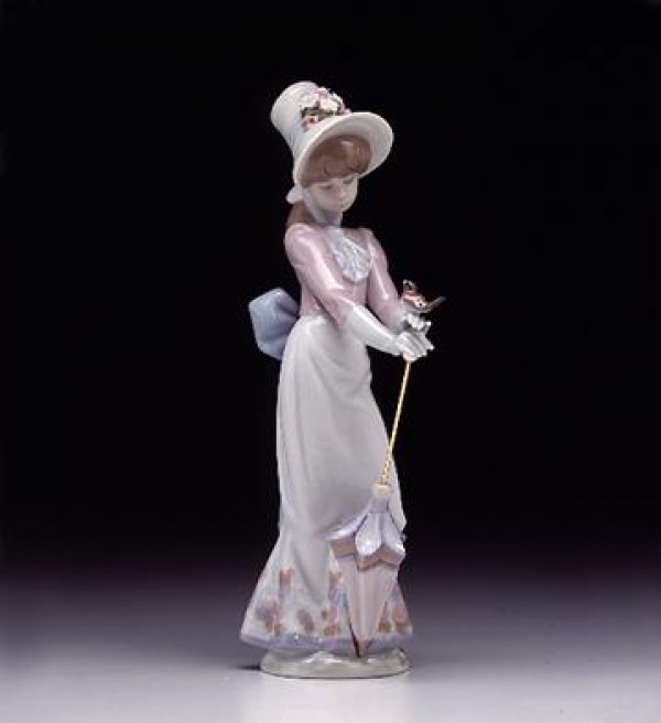 "Garden Song" Glazed Porcelain Figurine by Llardro